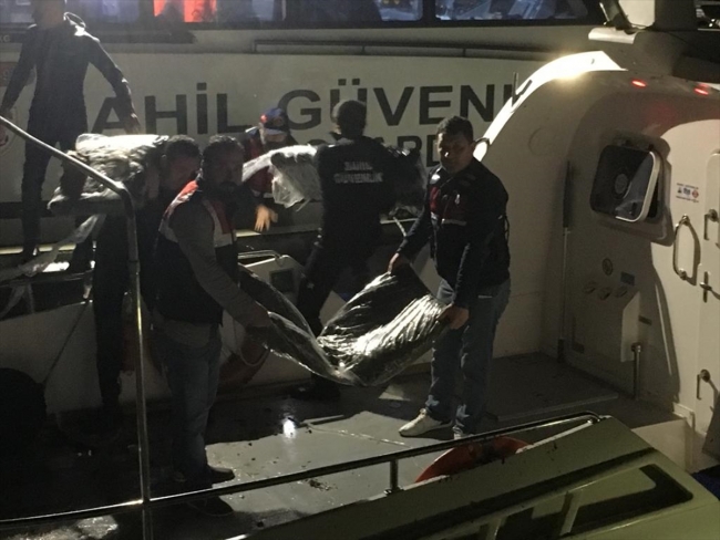 Batan tekneden 1,4 ton uyuşturucu çıktı